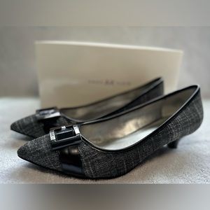 Anne Klein iFlex Pump Kitten Heels 9.5M Belt Buckles Pointed AK7MENI Gray Black